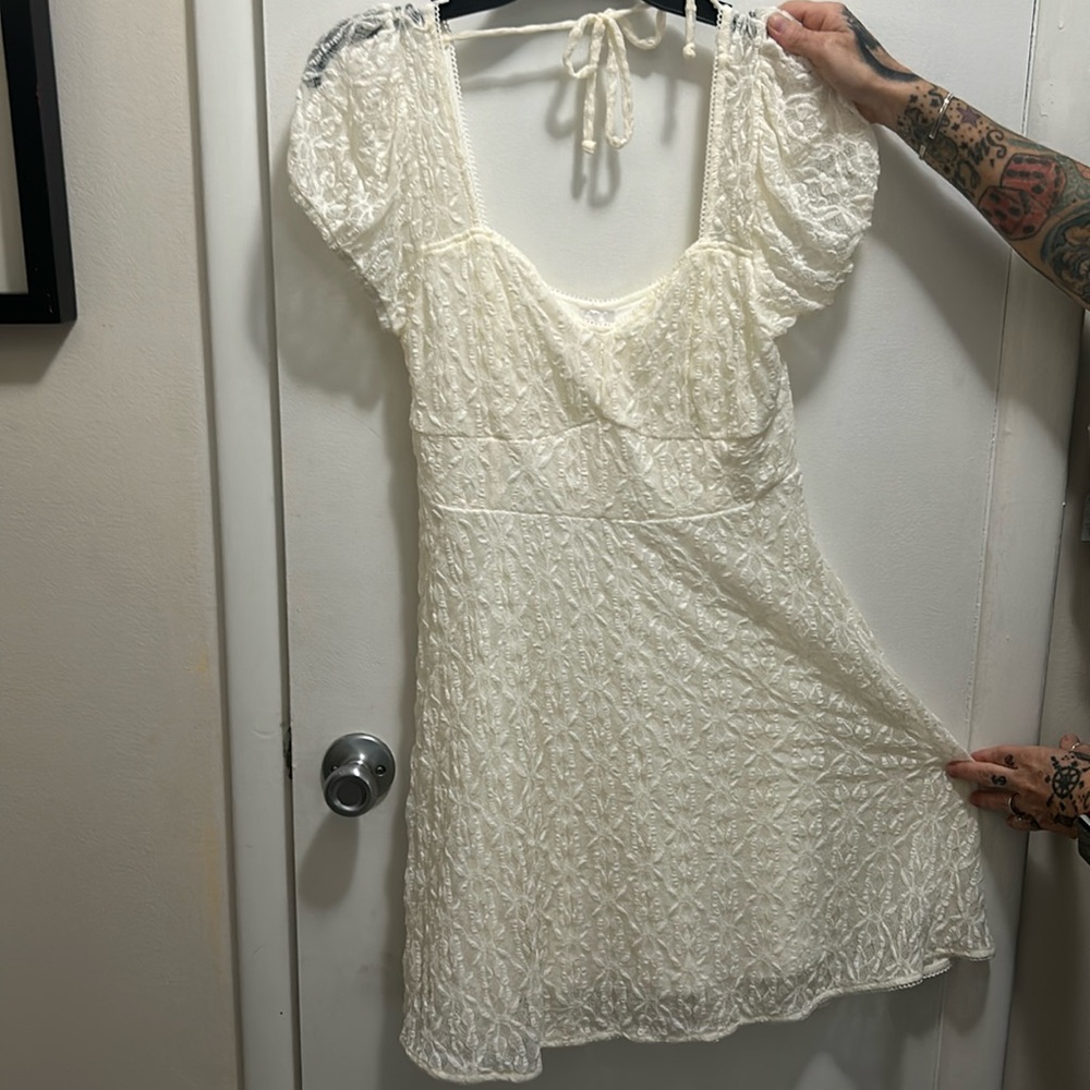 Teen white dress. Size: L (11-13)